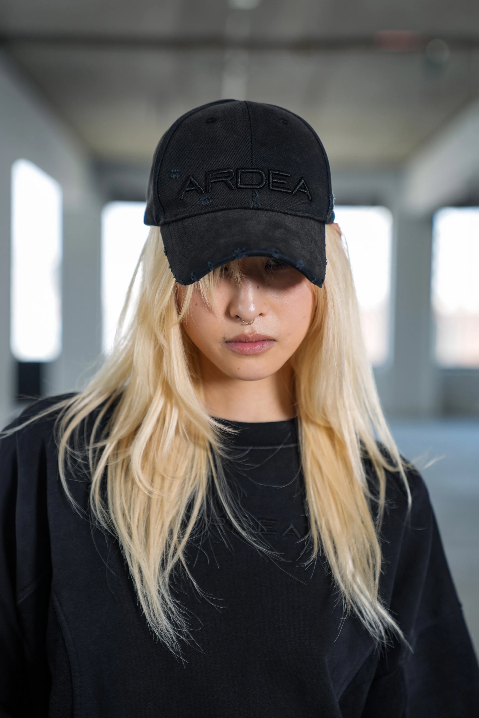DISTRESSED ARDEA CAP - BLACK