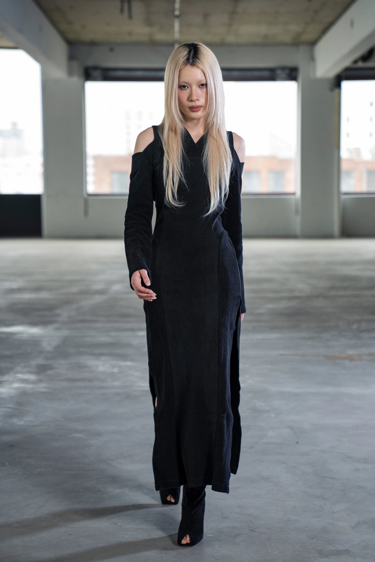 ARES HOODED DRESS - BLACK