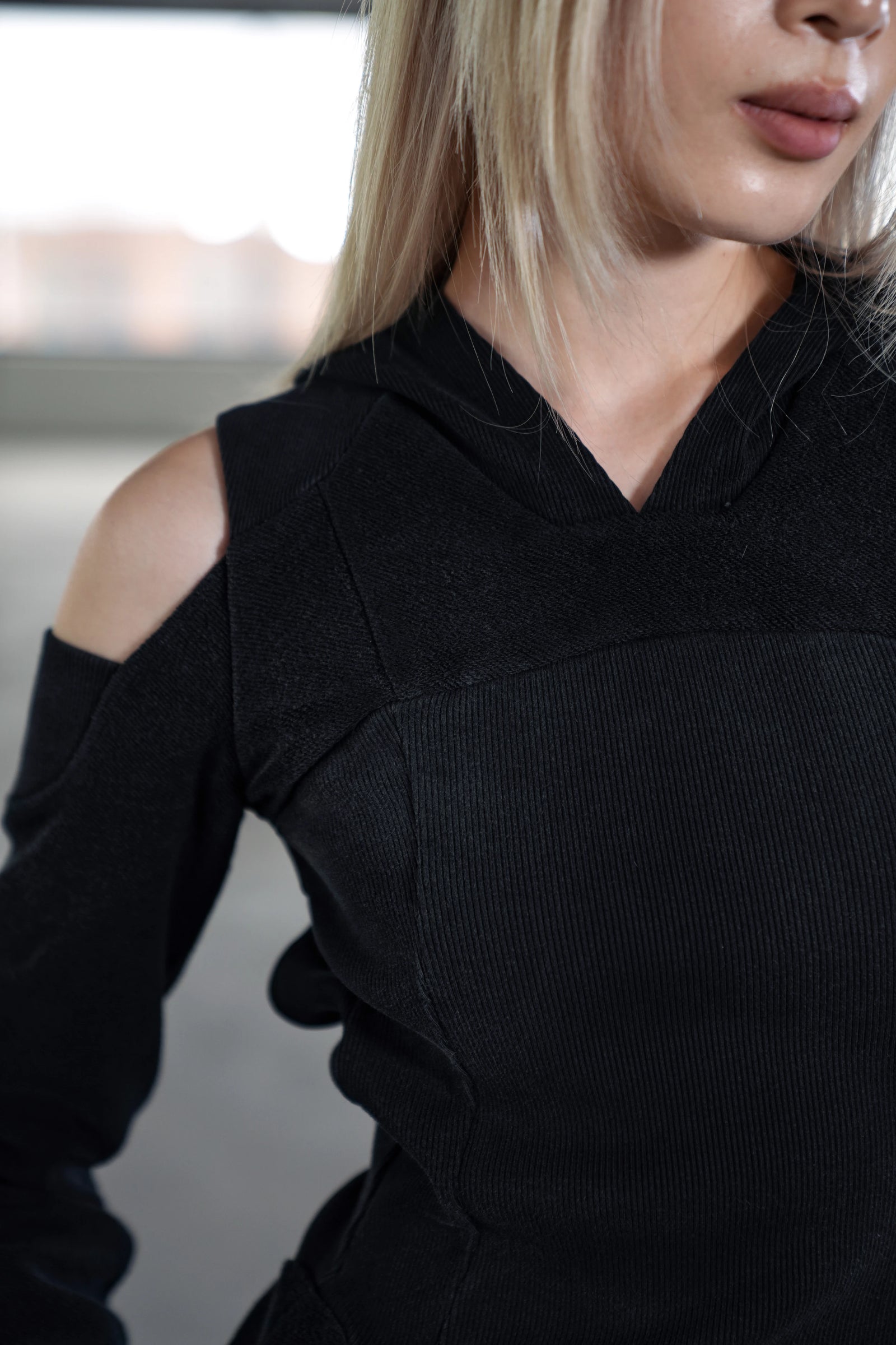 ARES HOODED DRESS - BLACK