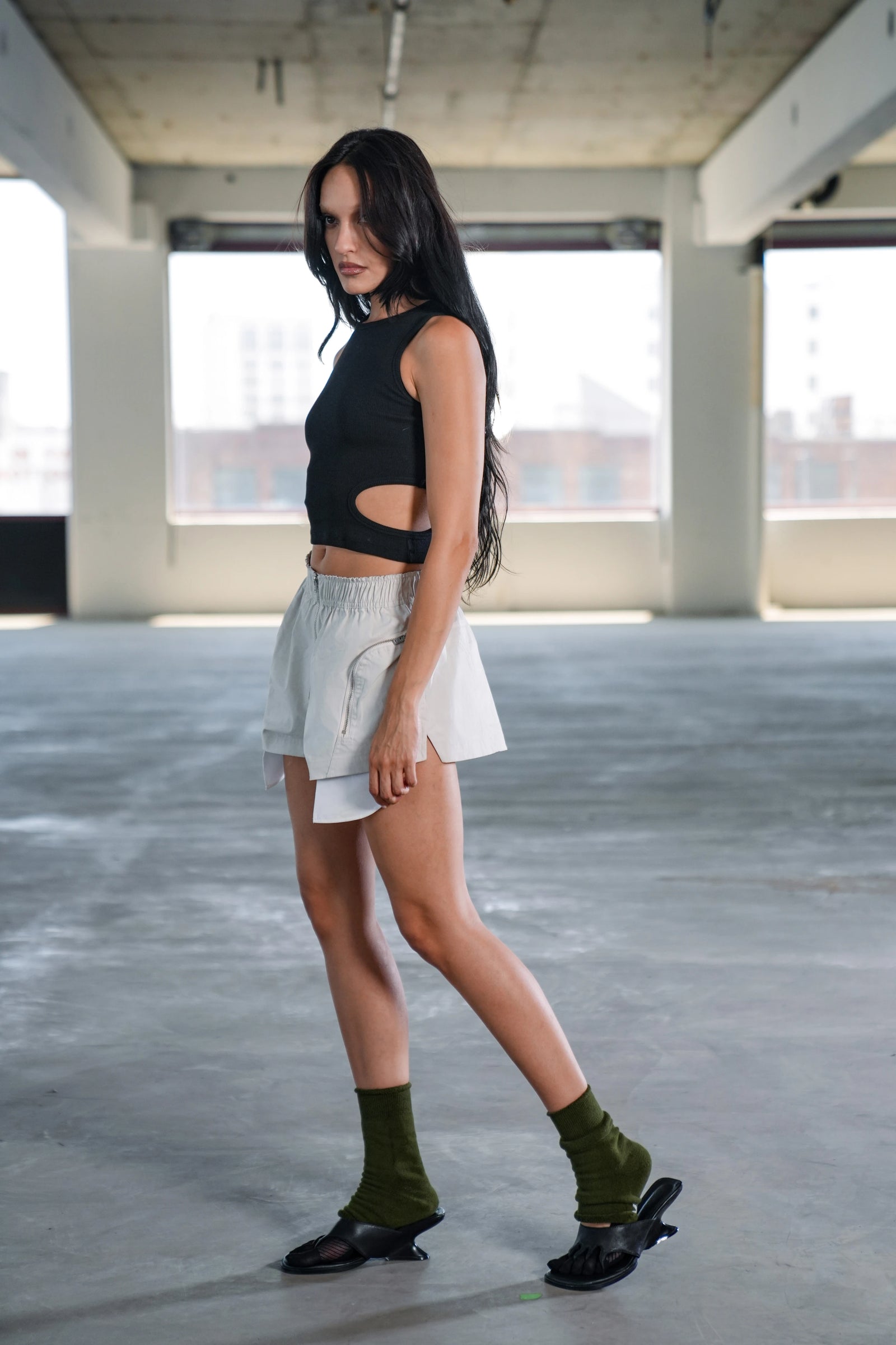 JUNO CUTOUT TANK - BLACK