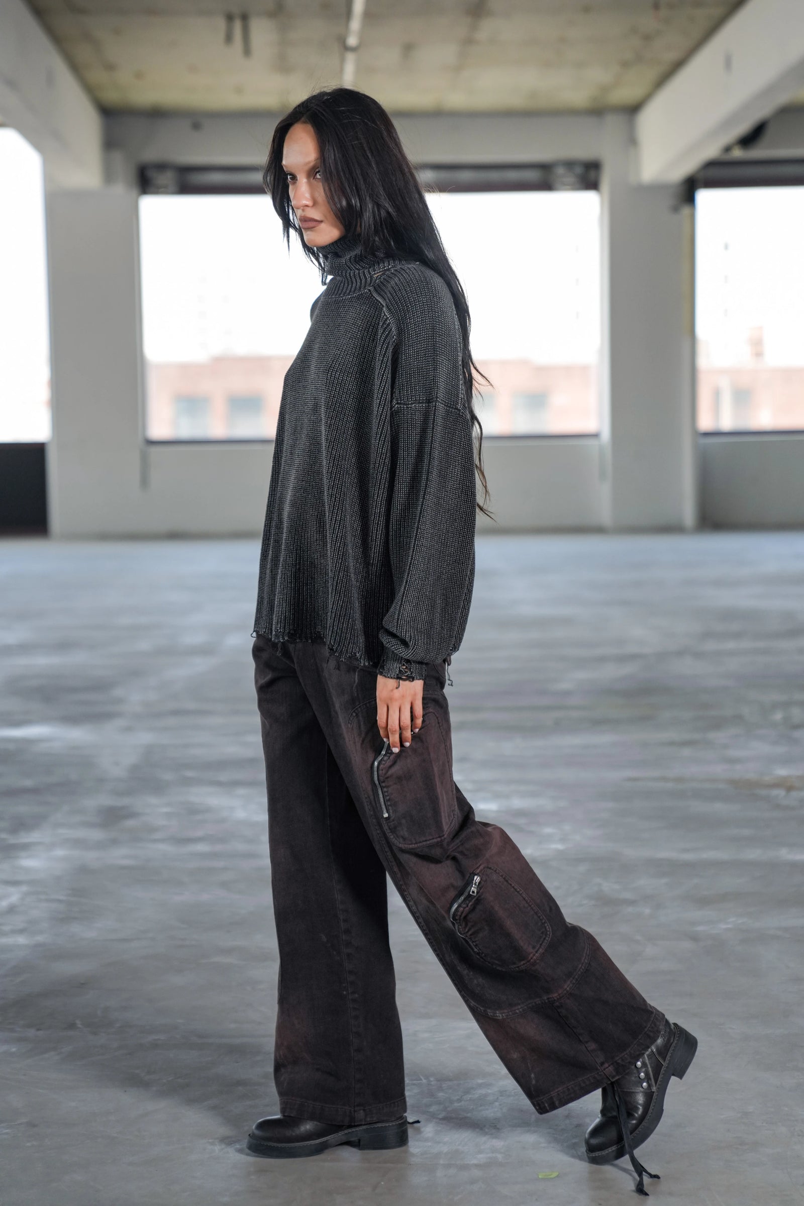 RHAIN KNIT SWEATER - BLACK