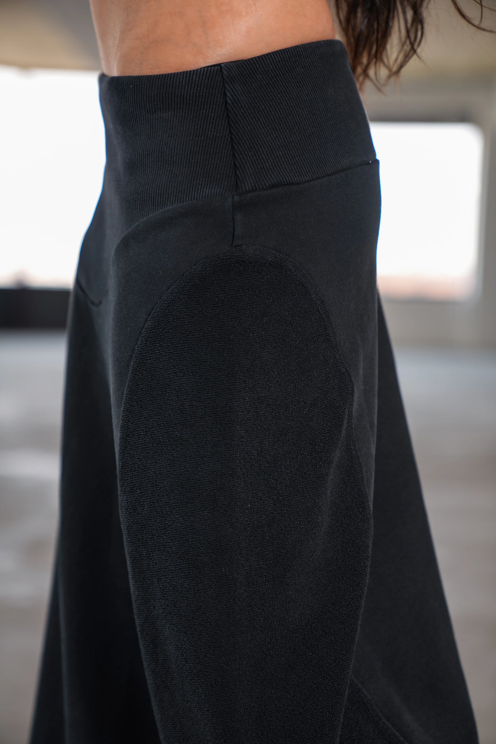 SIREN MAXI SKIRT - BLACK