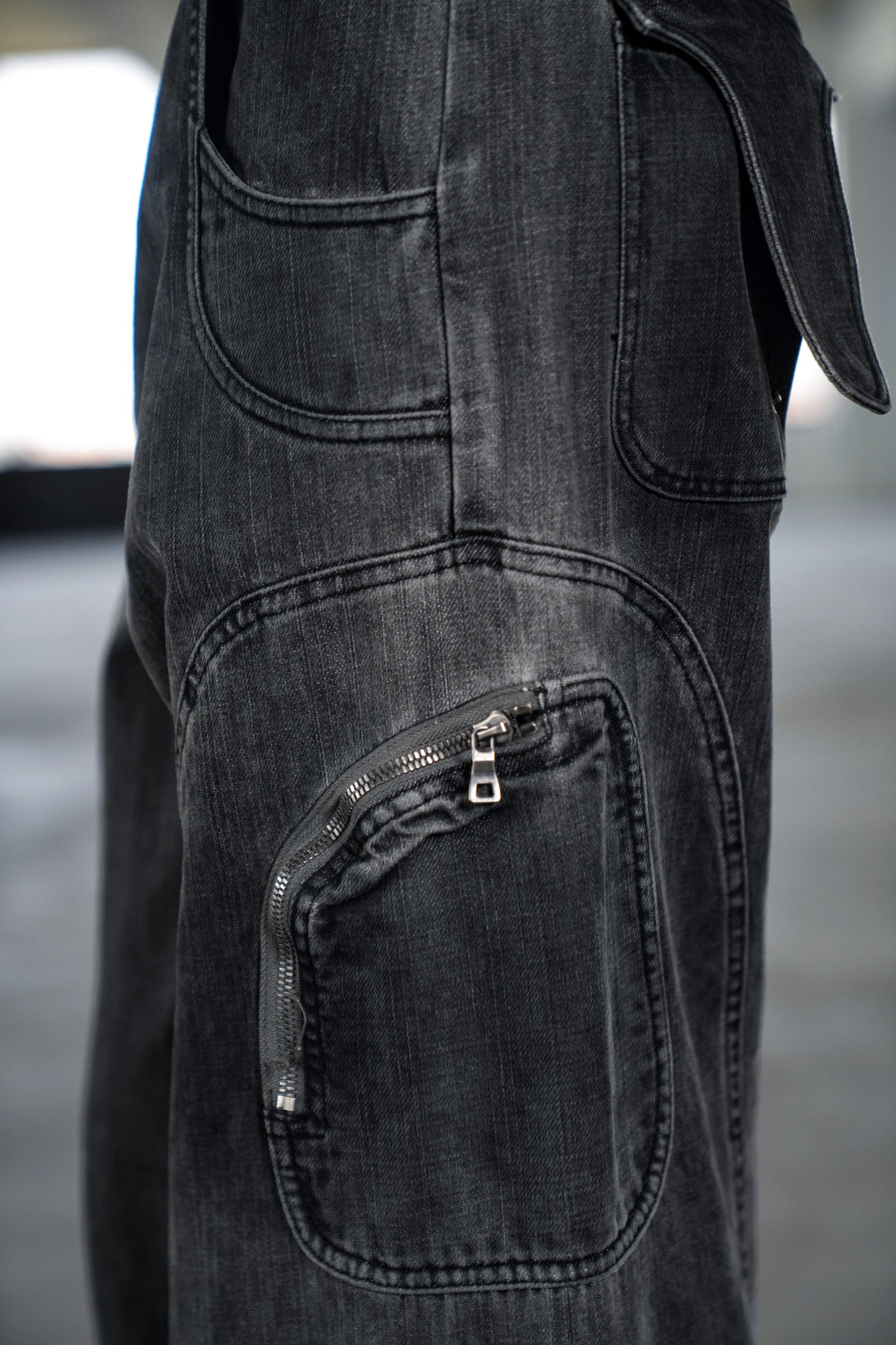 ODYSSEY HIGH-WAISTED CARGO PANTS - CONCRETE