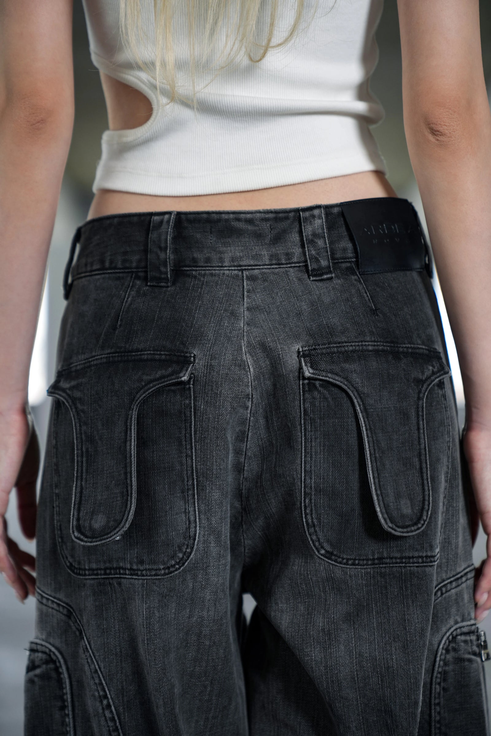 ODYSSEY HIGH-WAISTED CARGO PANTS - CONCRETE