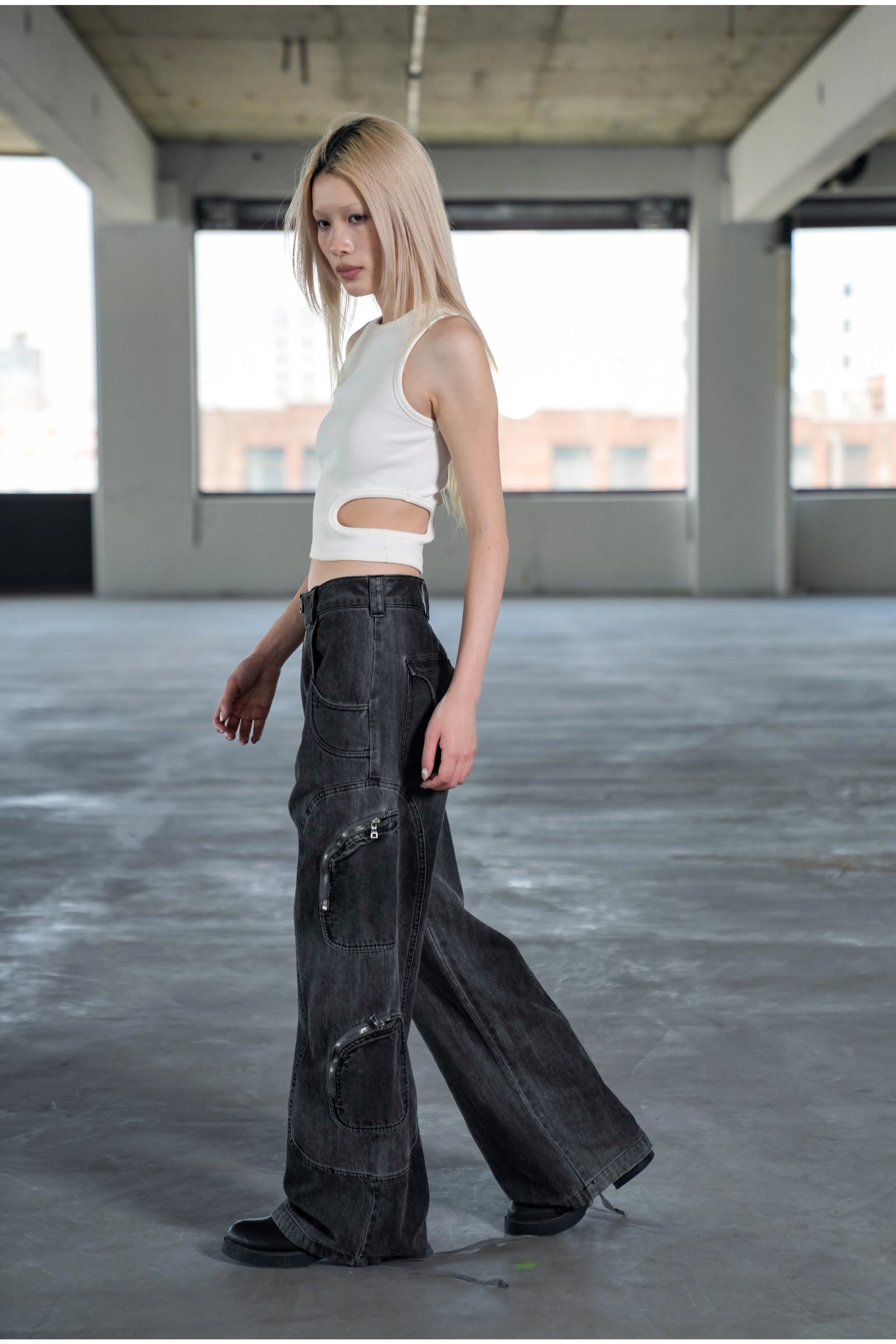 ODYSSEY HIGH-WAISTED CARGO PANTS - CONCRETE