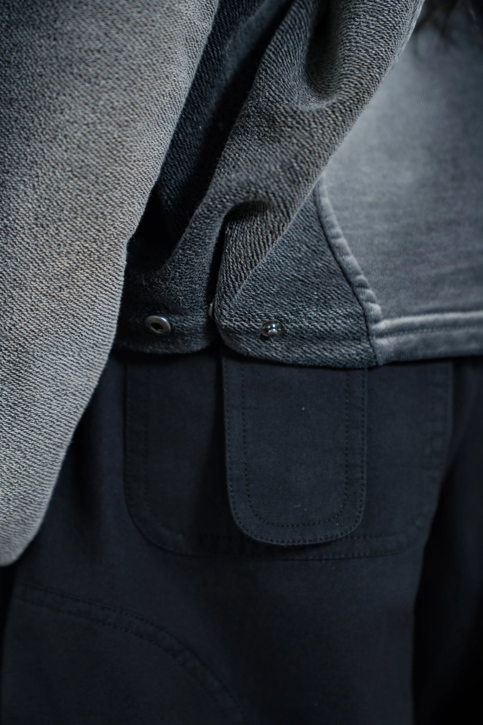 ARCH CREWNECK - GREY