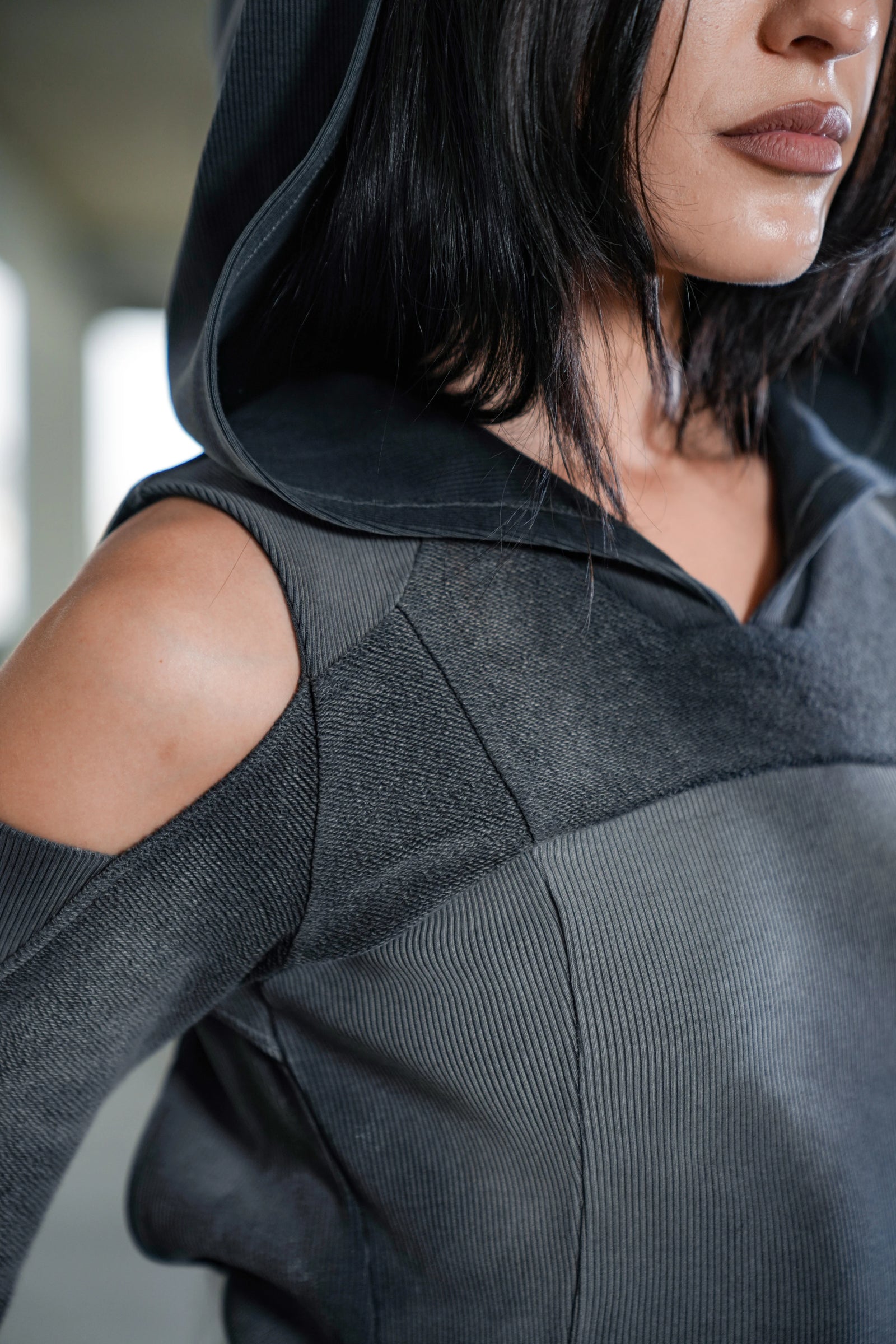 ARES HOODED DRESS - GREY