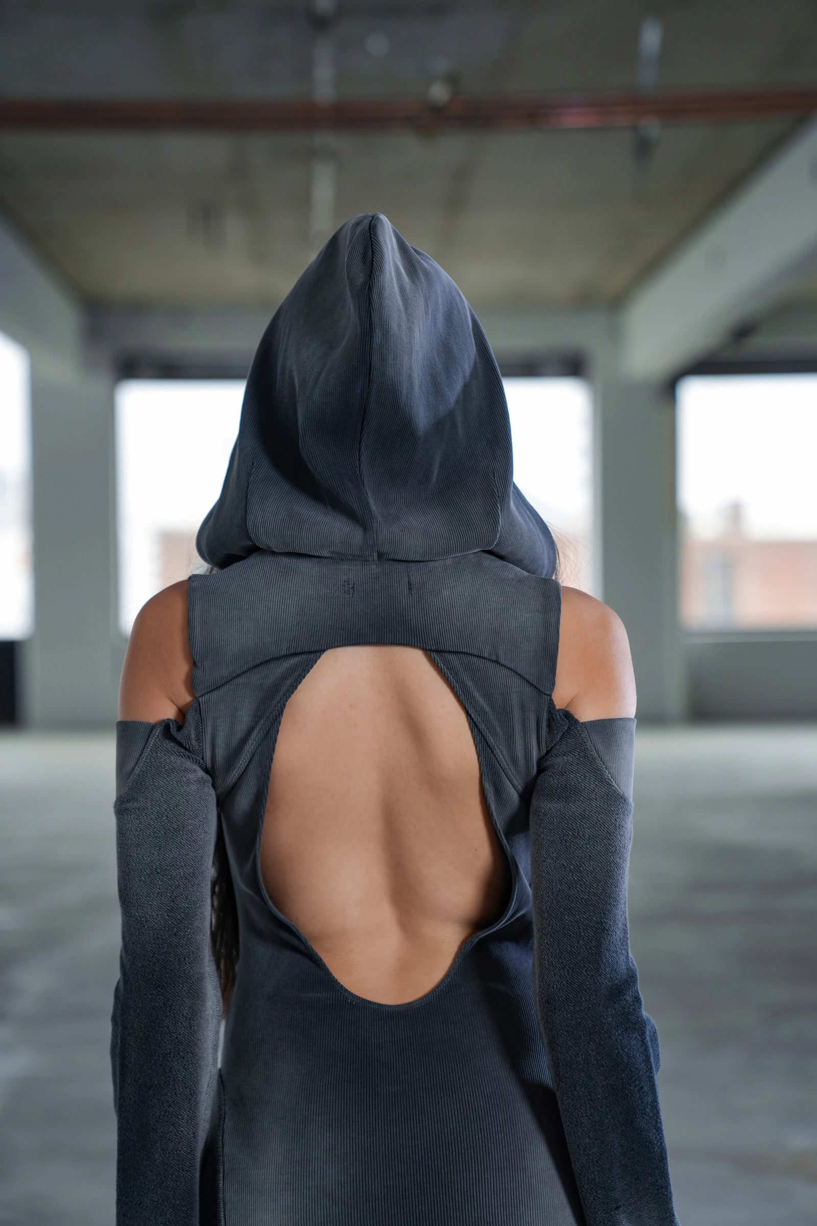 ARES HOODED DRESS - GREY