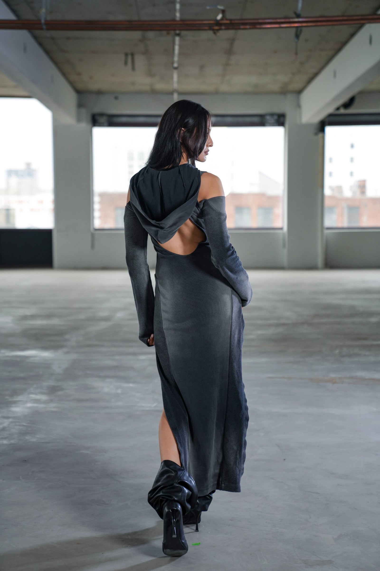 ARES HOODED DRESS - GREY