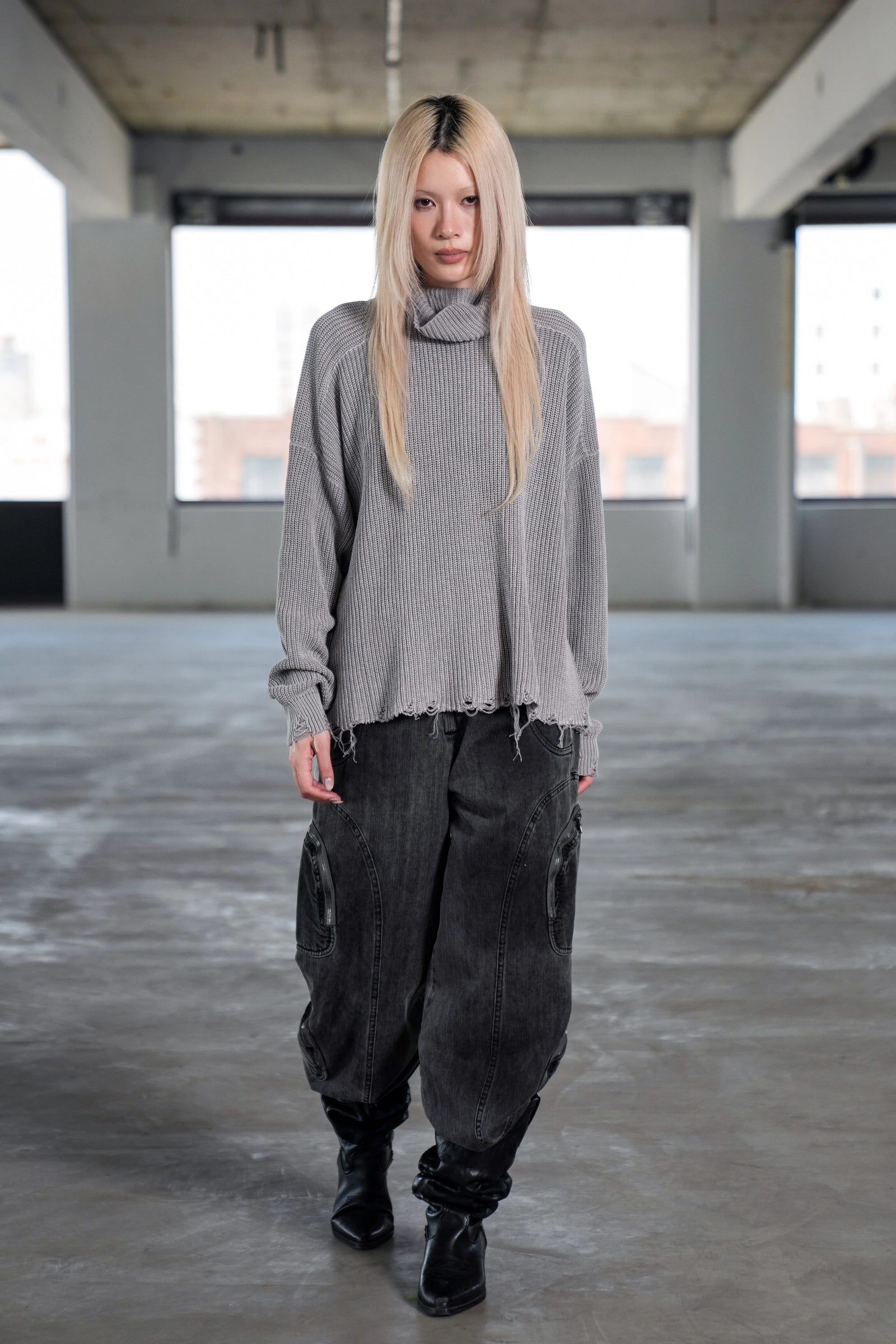 RHAIN KNIT SWEATER - GREY
