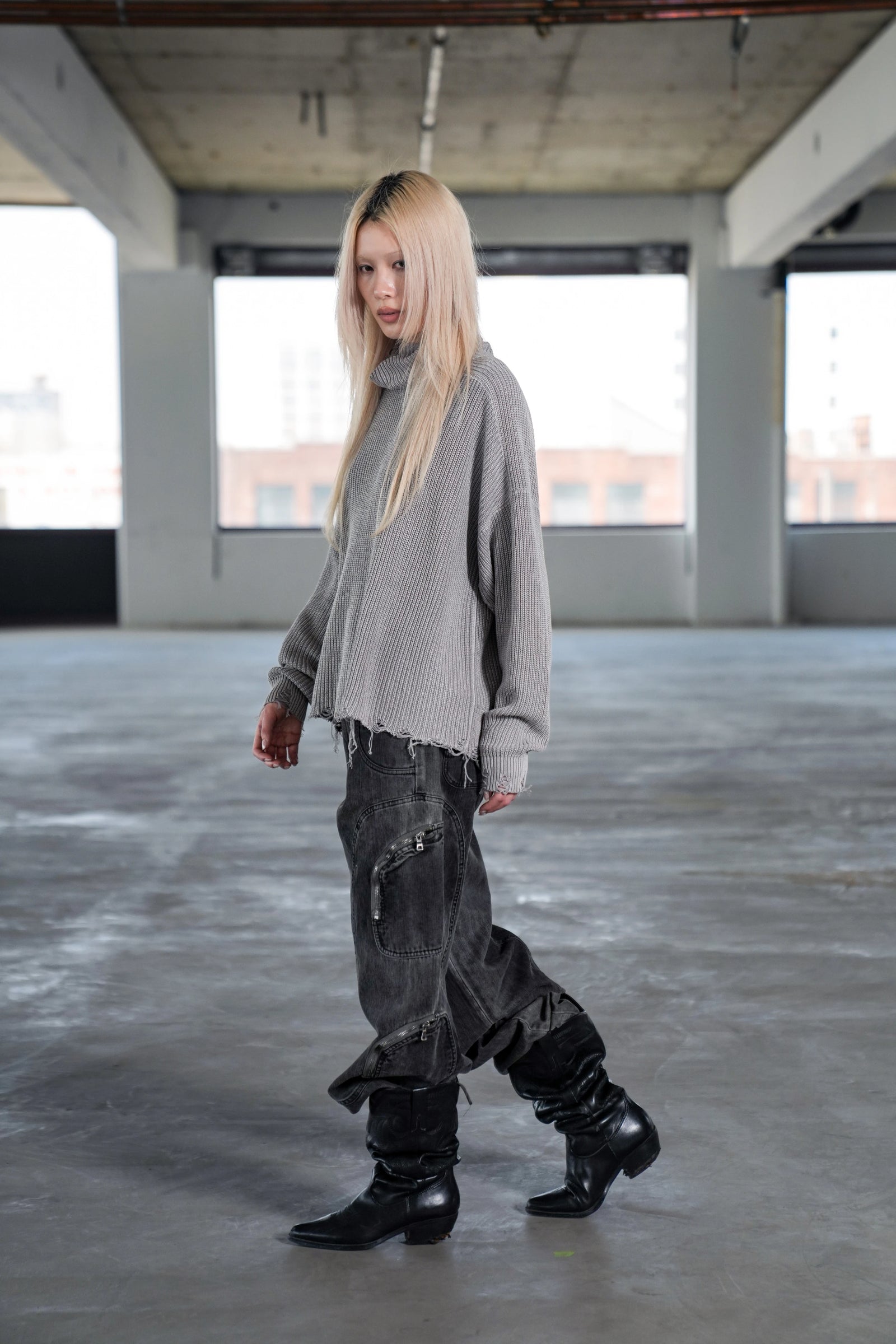 RHAIN KNIT SWEATER - GREY