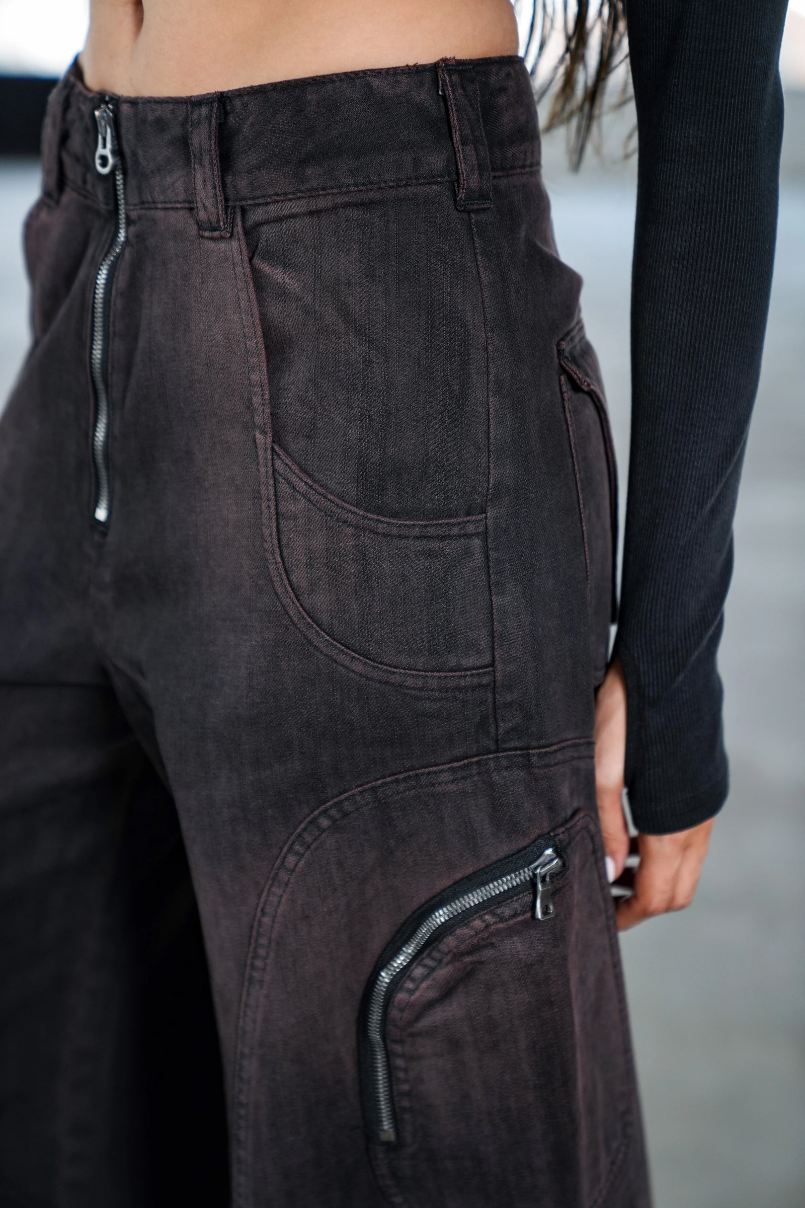 ODYSSEY HIGH-WAISTED CARGO PANTS - RUST