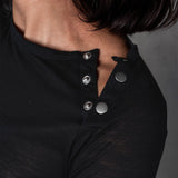 ALLURE SNAP TEE - BLACK